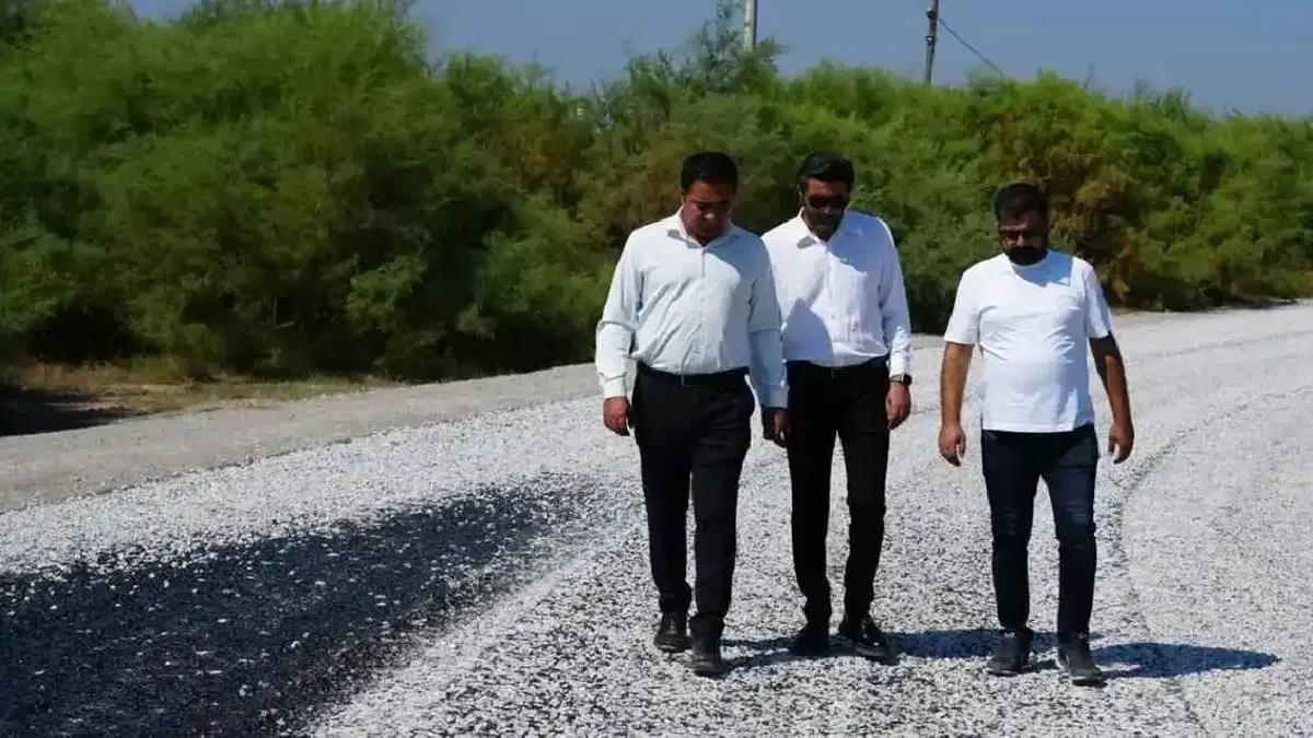 Muğla Milas'ta geniş kapsamlı sathi kaplama çalışması
