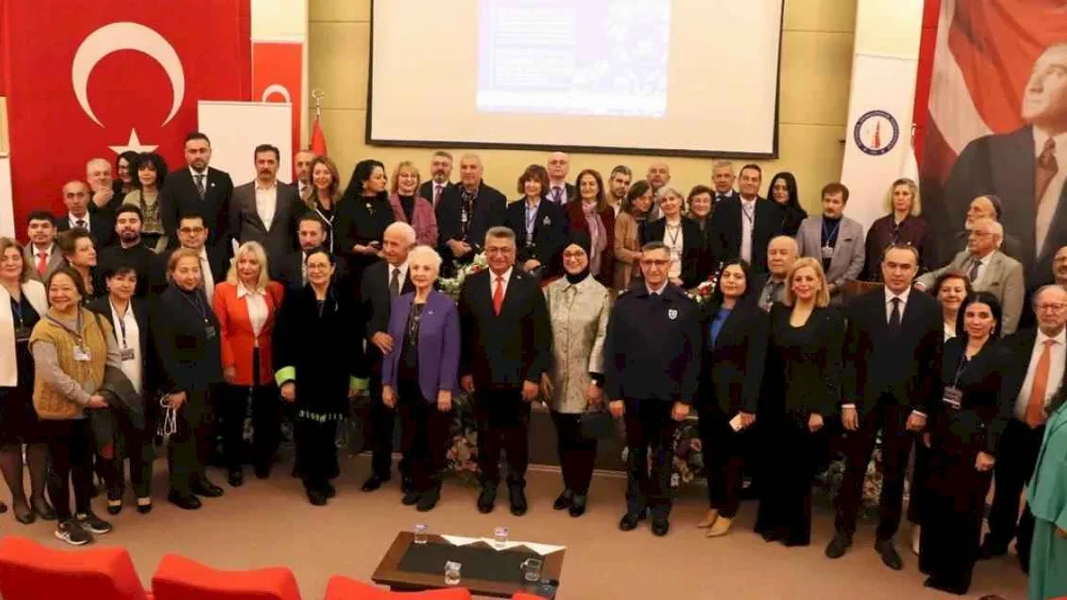 Kütahya Porselen’e “Üstün Onur ve Sanat Ödülü”