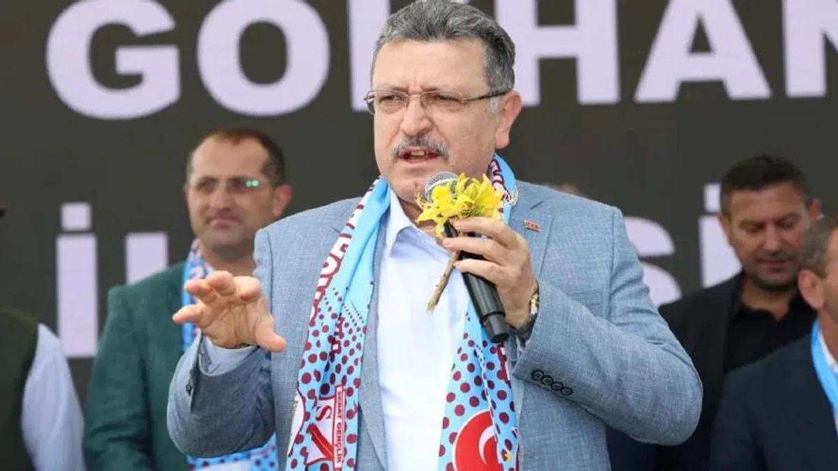 Trabzon'da Başkan Genç’ten şenlikte yol müjdesi