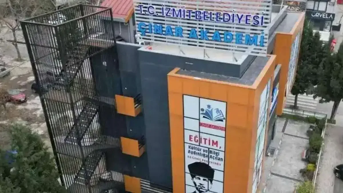 Çınar Akademi öğrencilerinden YKS’de üstün başarı