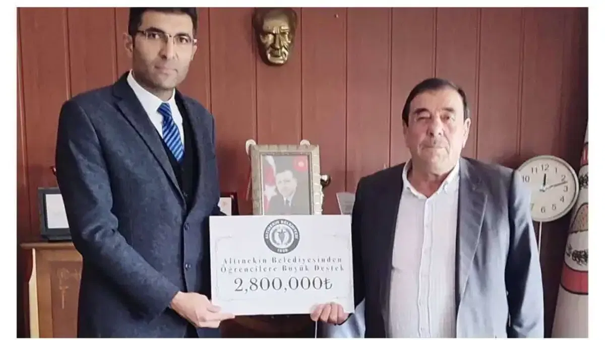Şivlilikte bu belediye öğrencilere para dağıttı