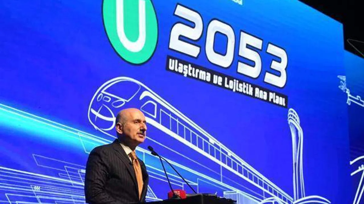 '2053'te bölünmüş yol ağını 38 bin 60 kilometreye yükselteceğiz'