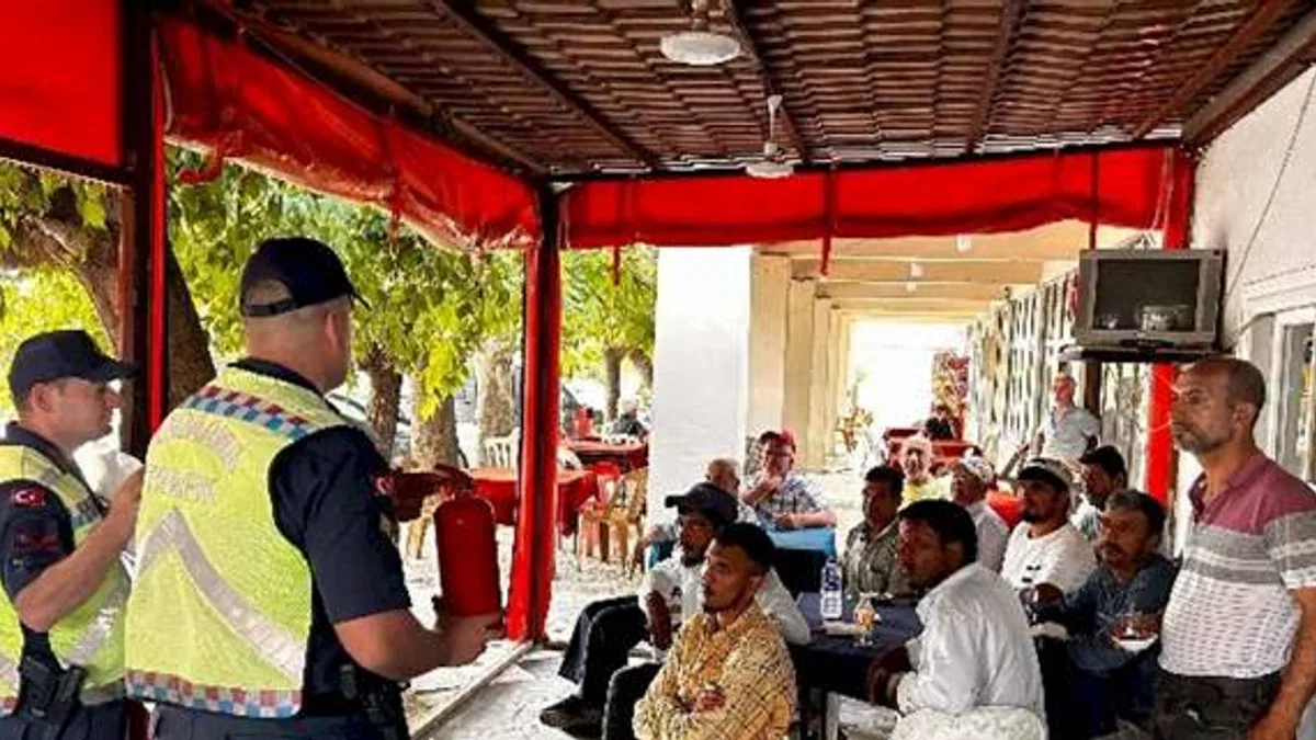 Edirne'de jandarmadan bilgilendirme faaliyeti