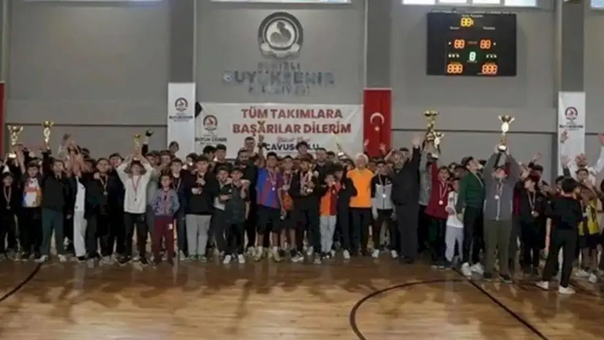 Denizli Büyükşehir gençleri sporla buluşturdu