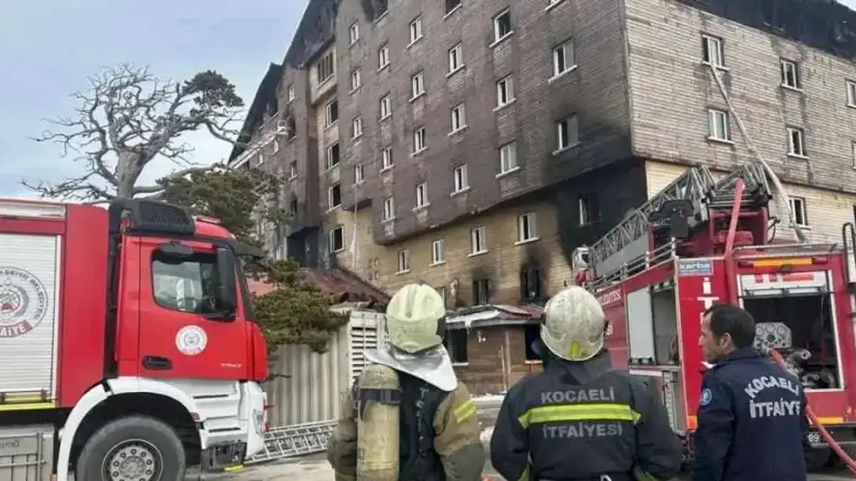 Kocaeli İtfaiyesi, Bolu'daki yangında aktif görev aldı
