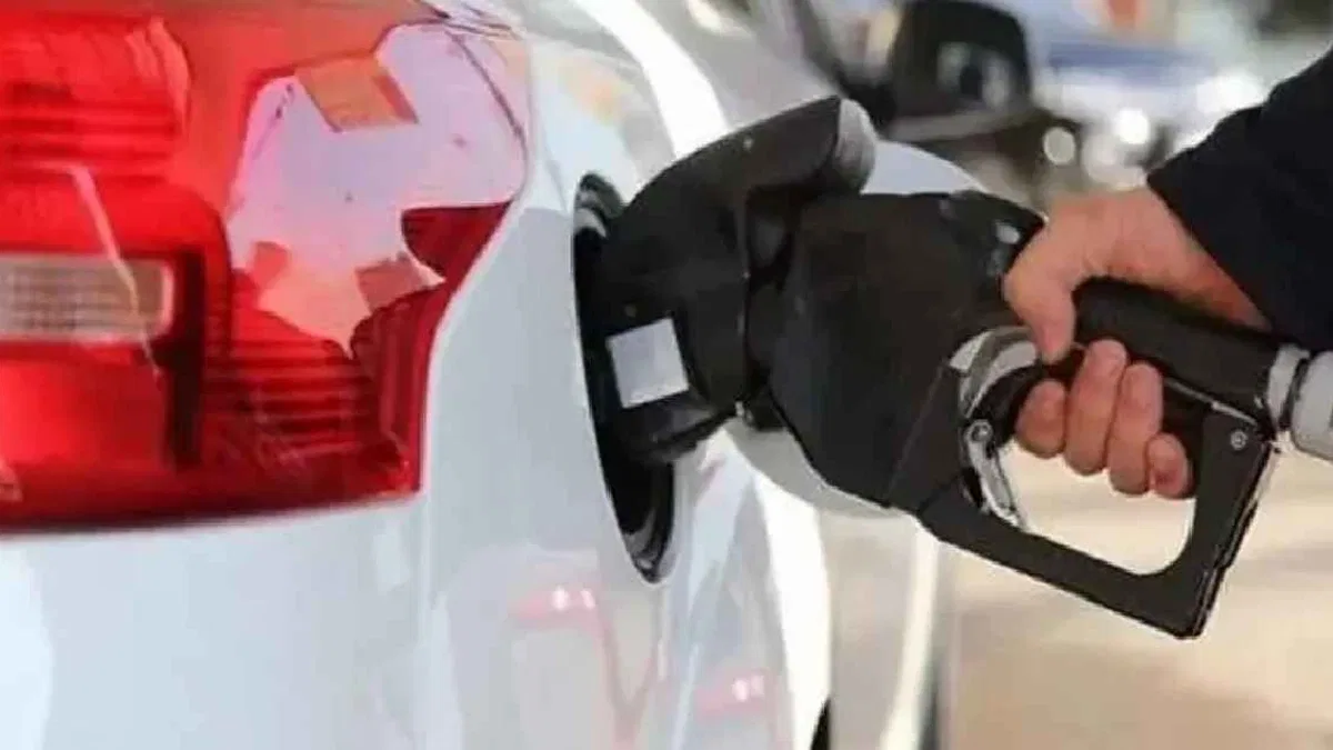 Motorinde yine yeni zam beklentisi... Litresi 100 lirayı aşabilir!