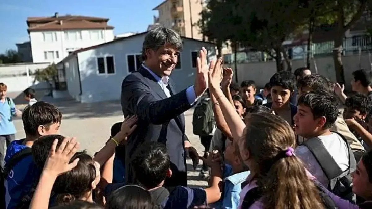 Öğrencilerden Kocaman'a sevgi seli.