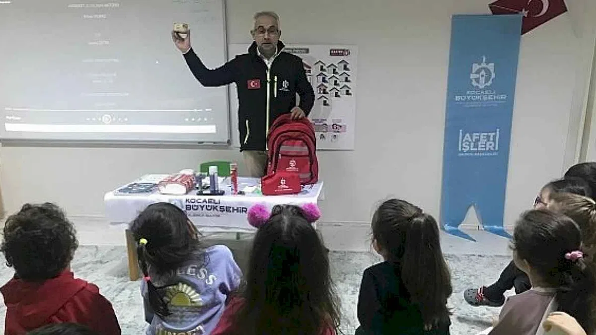 Okullarda afet farkındalık eğitimi