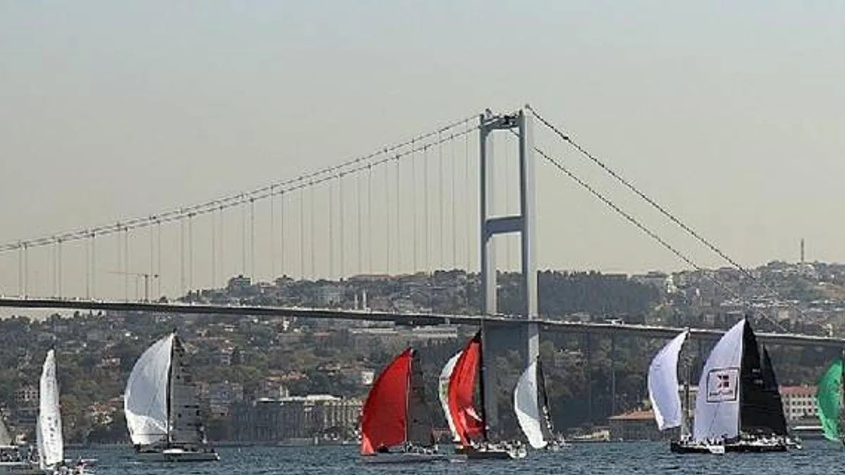İstanbul'un iki incisinde yelkenler açtı
