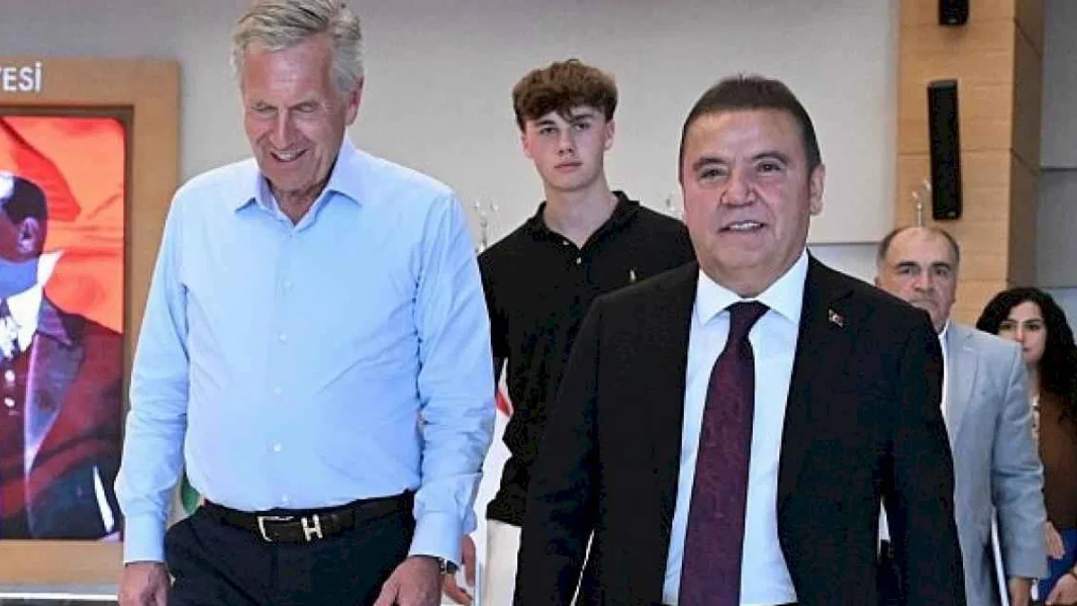 Almanya Eski Cumhurbaşkanı Wullf'tan Başkan Böcek'e ziyaret