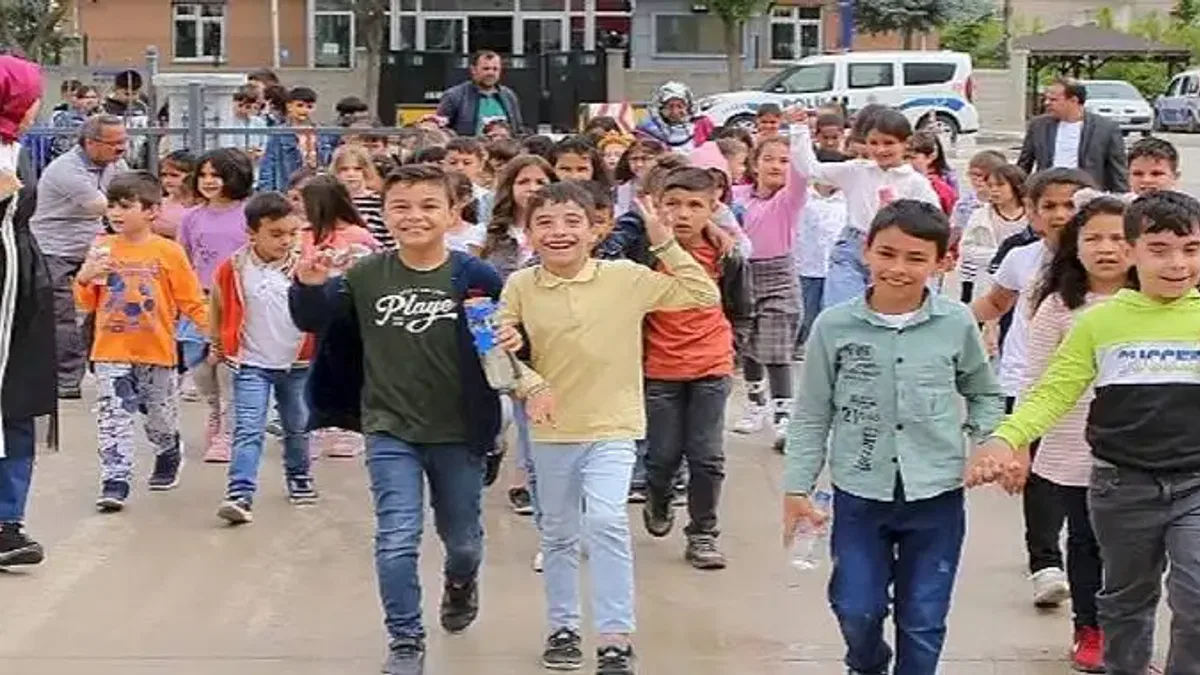 Karaman Belediyesi tarafından bu yıl 3.'sü düzenlenen Kitap Günleri, kapılarını kitapseverlere açtı