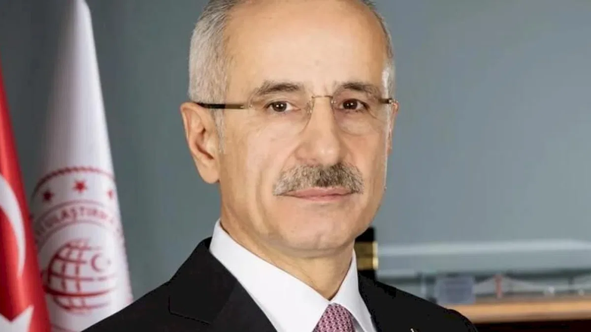 Bakan Uraloğlu açıkladı... PTT'den emeklilere 14 bin TL'ye varan nakit destek