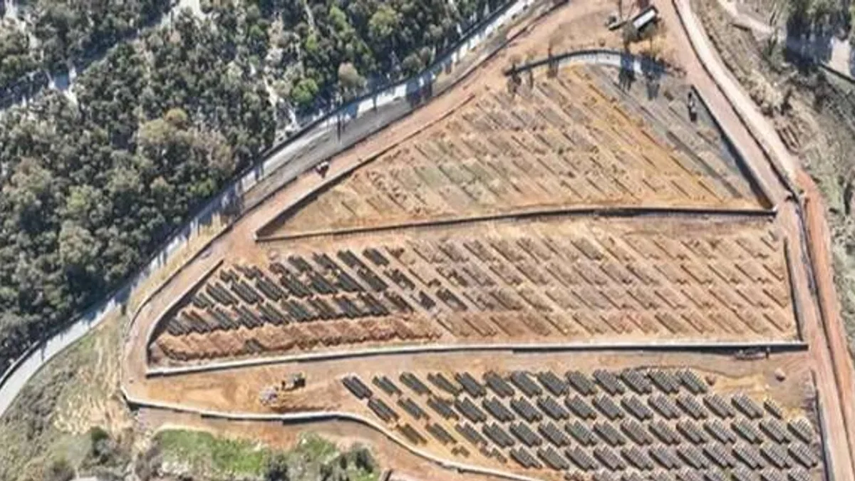 İzmir Örnekköy’e çift katlı mezarlık geliyor