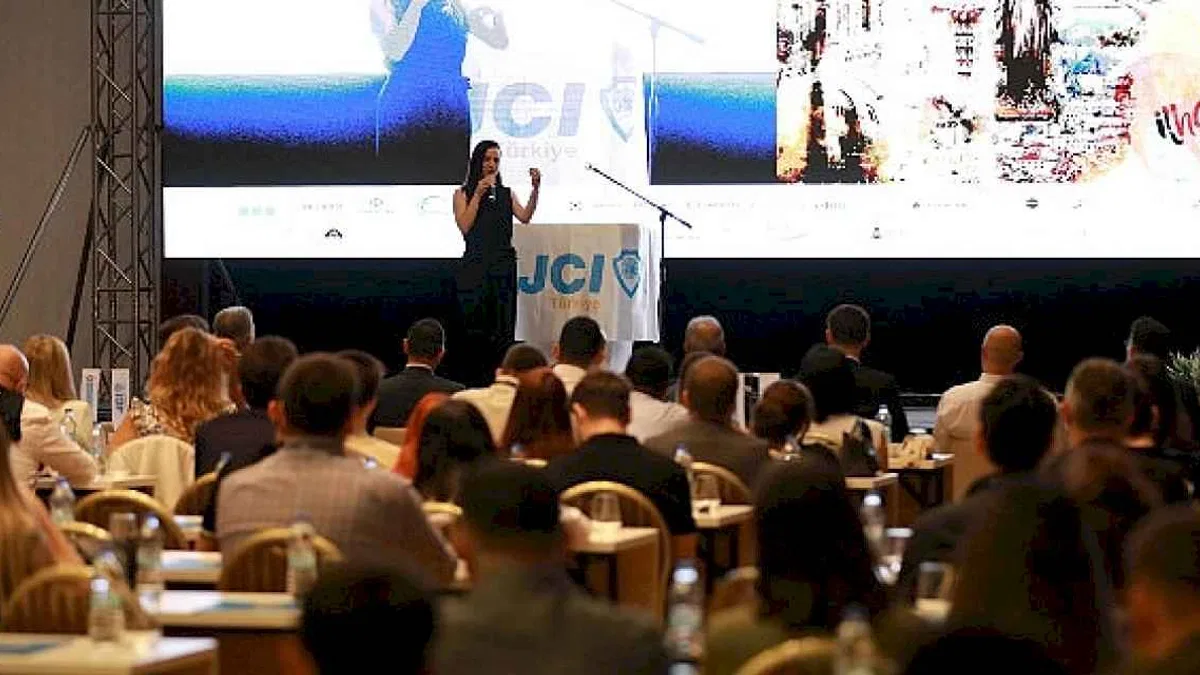 Yaratıcı Liderlik Zirvesi Efes Selçuk'ta başladı