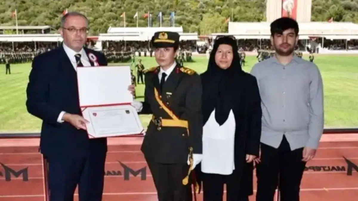 Cumhurbaşkanı Erdoğan, Ömer Halisdemir’in kızını tebrik etti