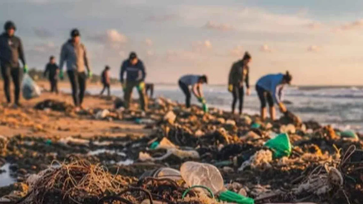 Antalya’da deniz gönüllüleri kıyı temizliği için buluşuyor