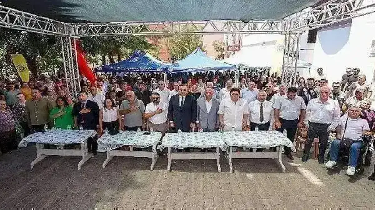 Buca'da aşure dualarla karıldı
