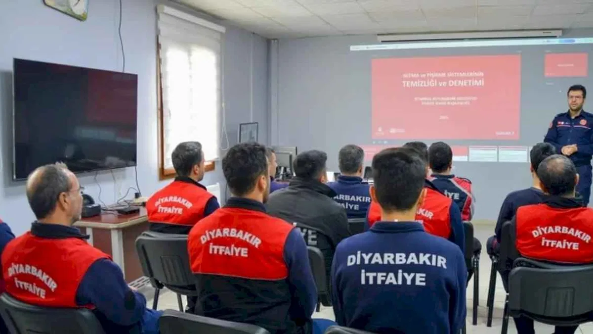 Diyarbakır itfaiye personeline baca yangınları eğitimi