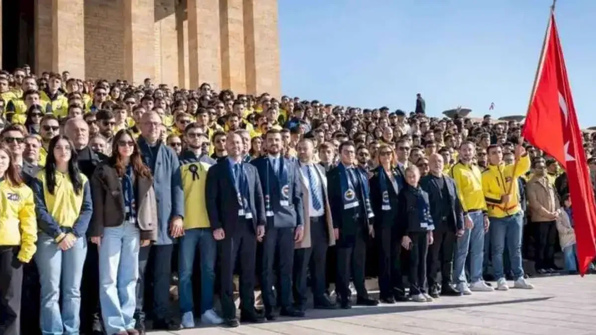 1907 Fenerbahçe Derneği ve UNİFEB’ten Anıtkabir ziyareti