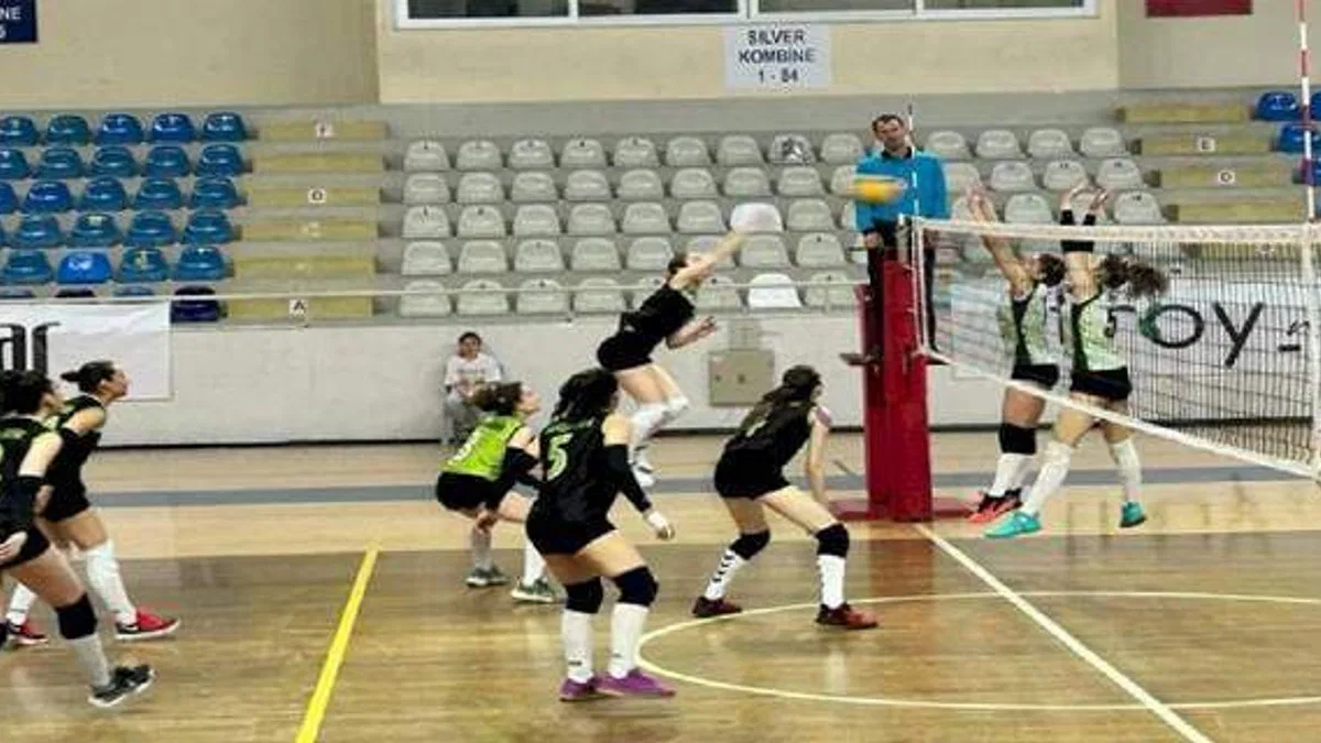 Manisa'nın Sultanları 2. Lig'e yükseldi