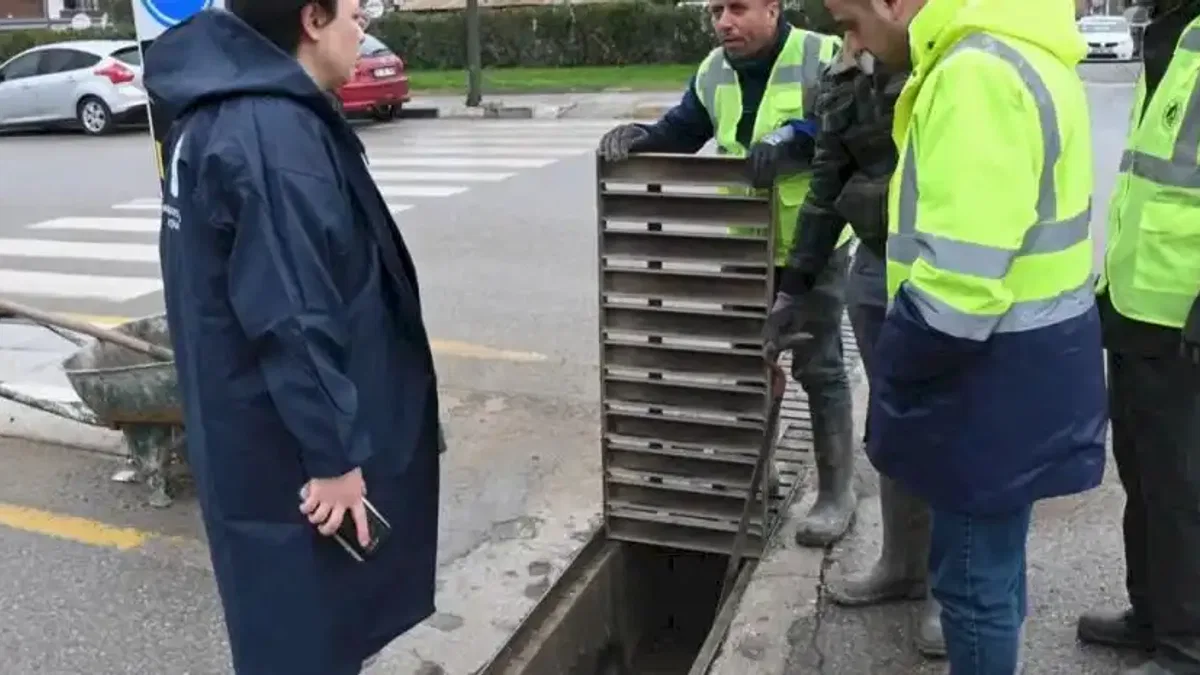 Büyükşehir ve MASKİ Ekipleri Bin Personel ile Sahada