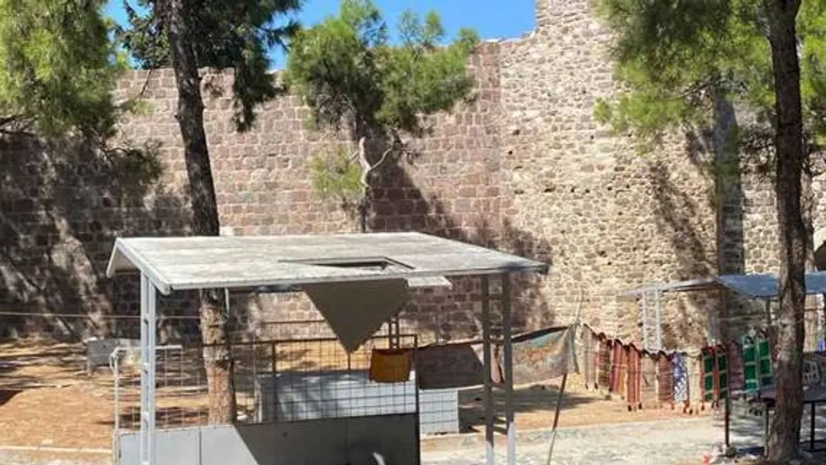 İzmir'de Kadifekale turisti kaçırıyor! Pagos Üretici Pazarı can çekişiyor