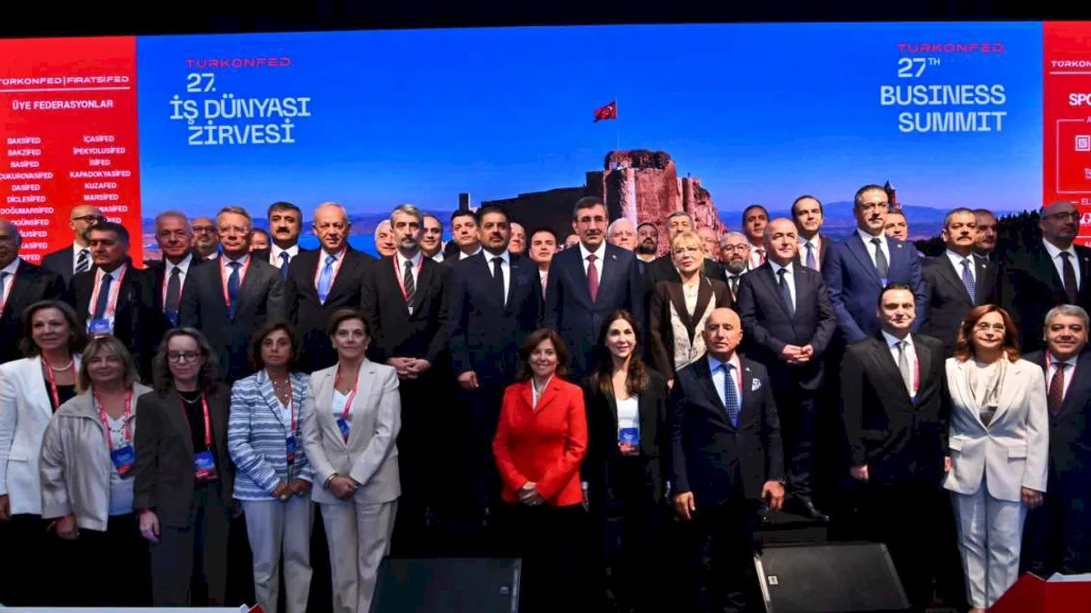 Elazığ zirvesinde bölgesel kalkınma mesajı verildi