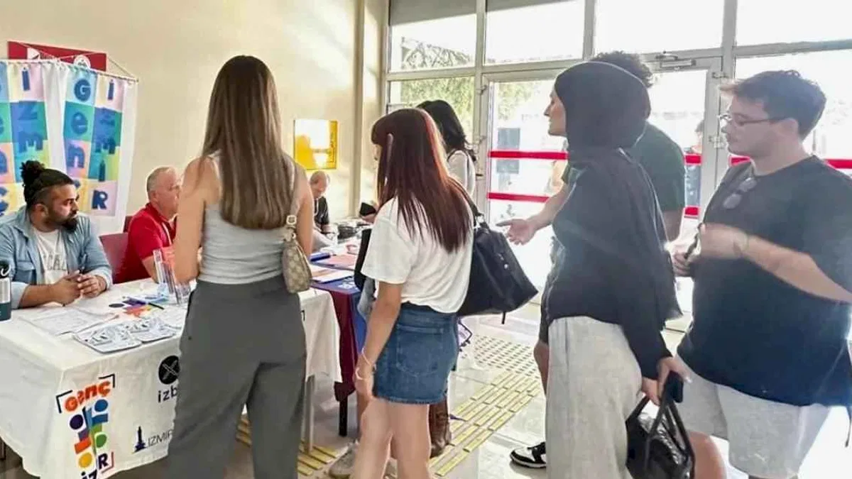 “Genç İzmir” üniversite kampüslerinde