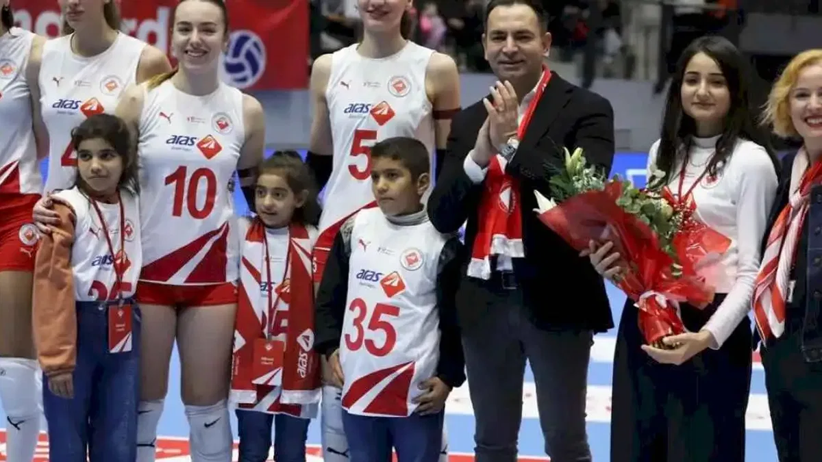 Hayallerini fileyle ören çocuklar İzmir'de