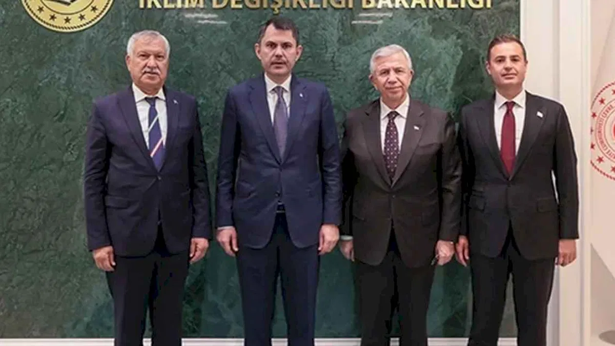 Adana, Ankara ve Balıkesir'den Bakan Kurum'a ziyaret