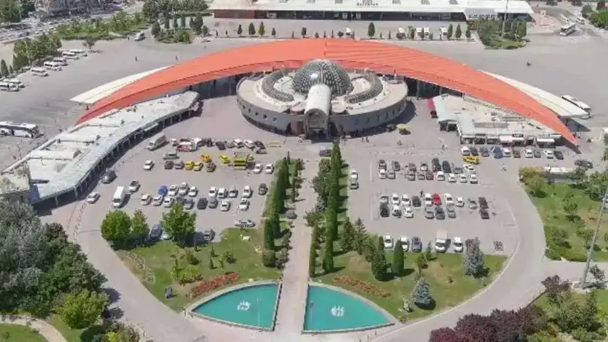 Konya Otogarı'nda bayram yoğunluğu