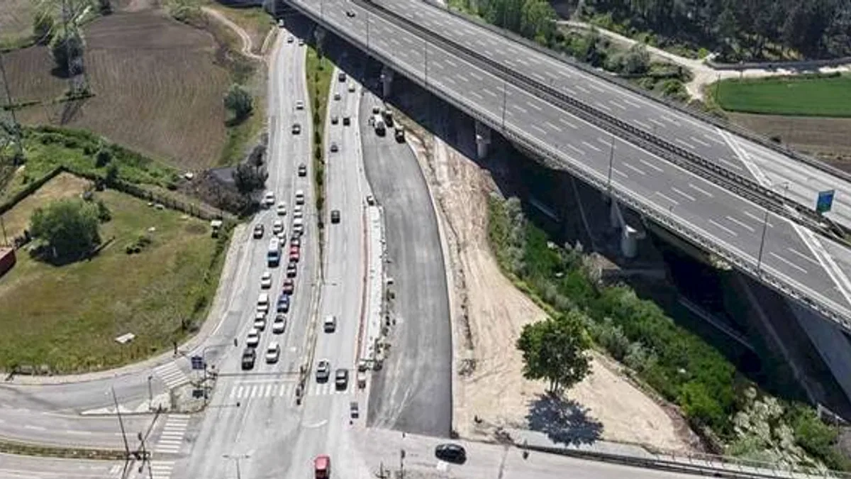 ‘Türkiye’nin ikinci metrobüs şehri Sakarya’ oluyor: Asfalt başladı
