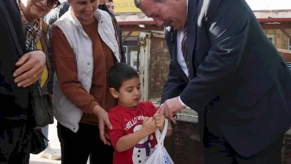 Portakal dağıtımları Güllük ve Boğaziçi’nde devam etti