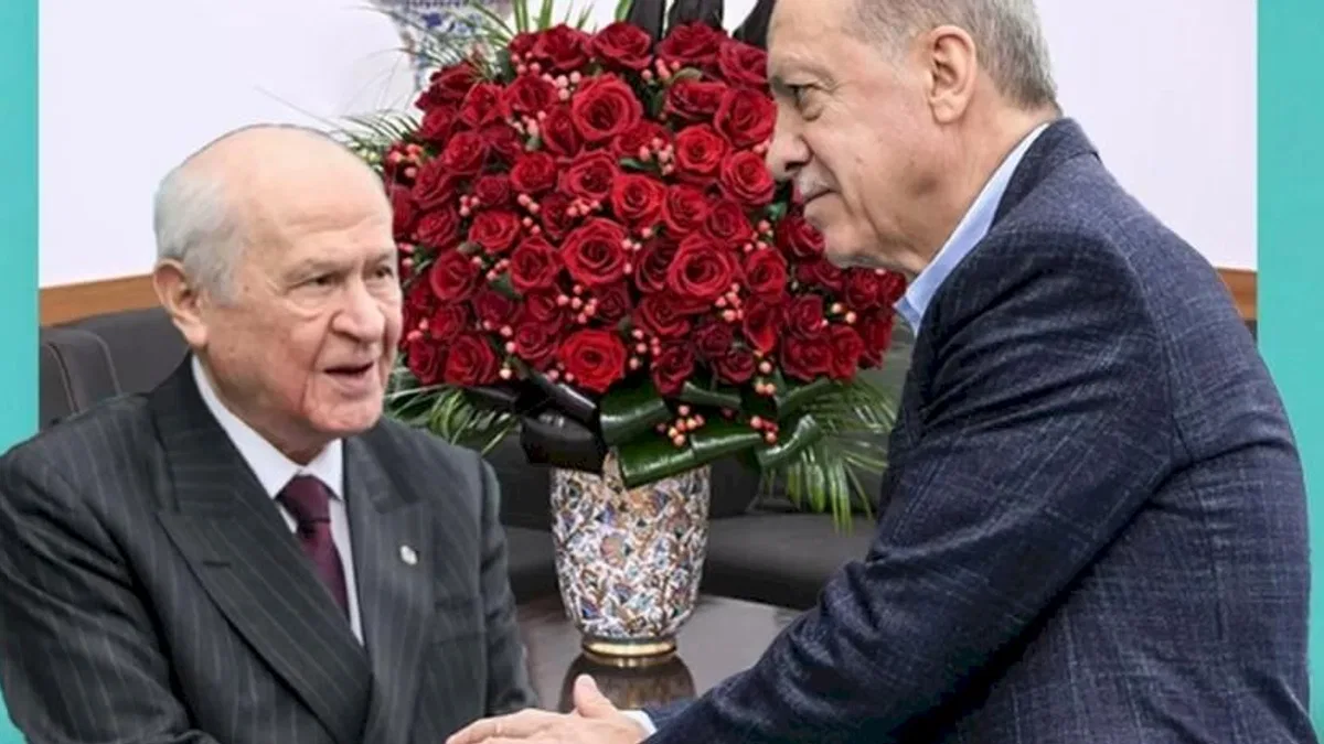 Bahçeli’den Cumhurbaşkanı Erdoğan'a 72 güllü yaş hediyesi