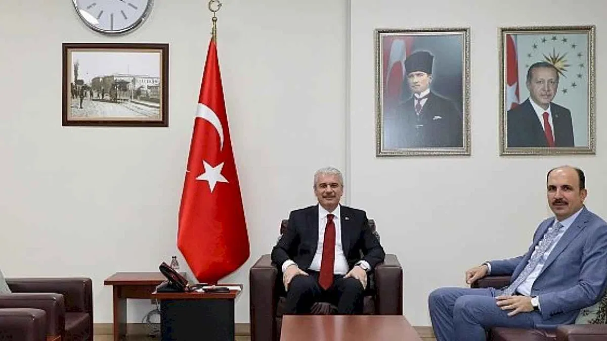 Başkan Altay Vali Akın'a Hayırlı Olsun Ziyaretinde Bulundu
