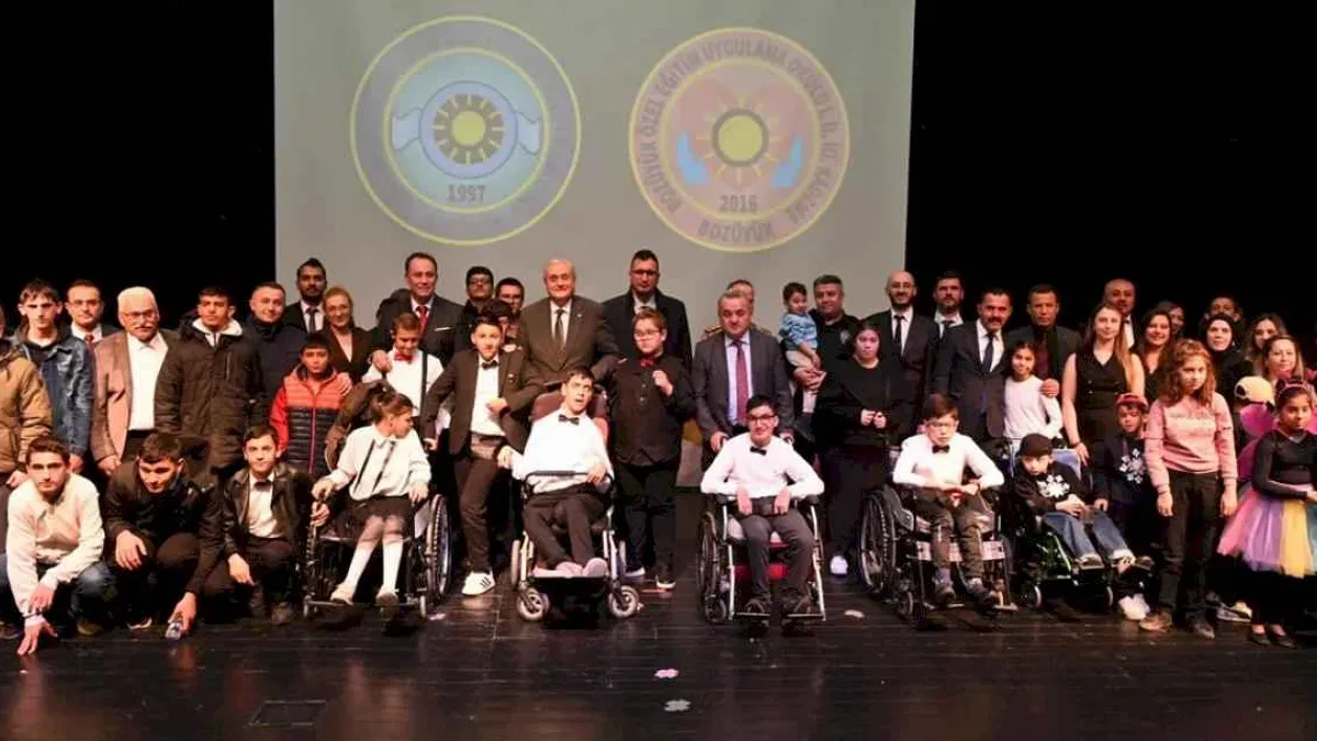 Bozüyük'te 3 Aralık farkındalığı