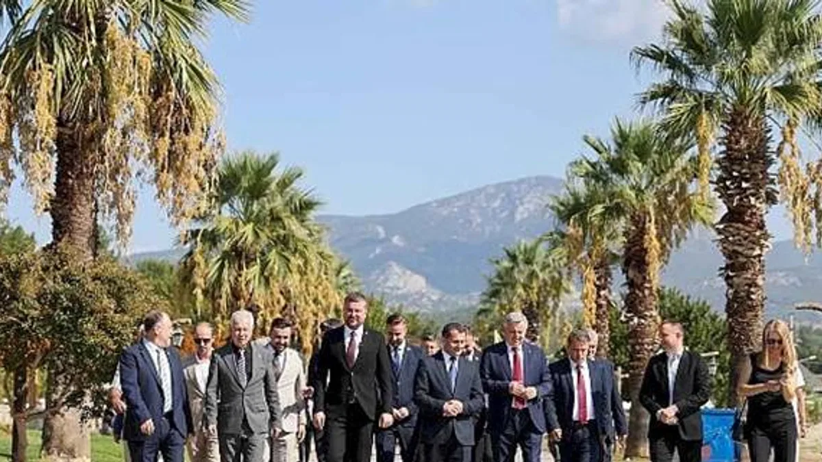Uluslararası Balkan Şenliği'nin konukları Buca'yı adım adım gezdi