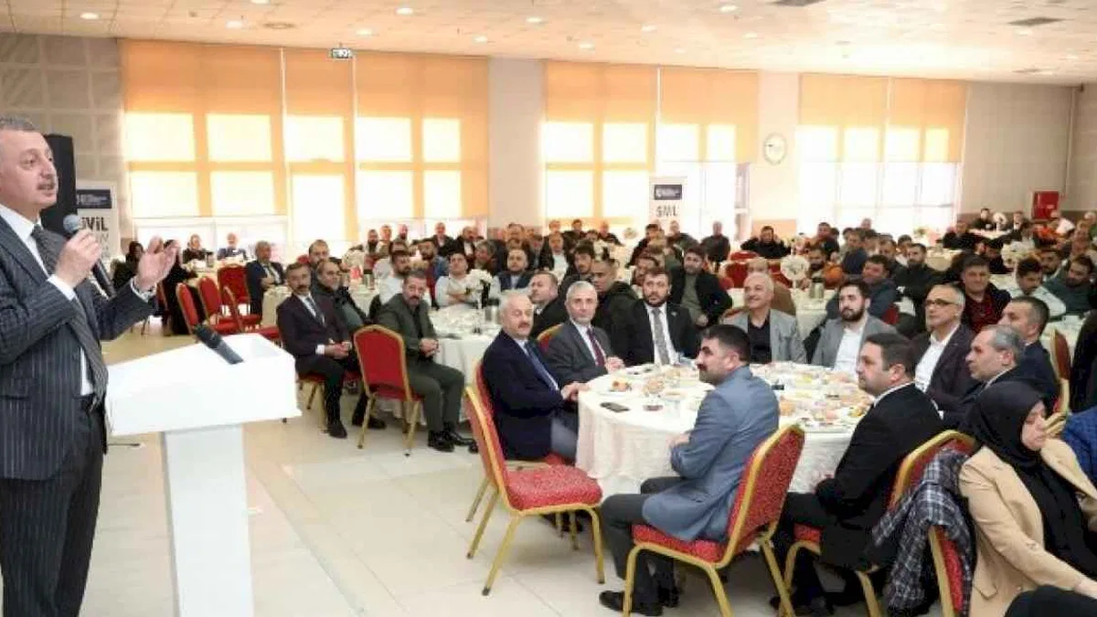 Başkan Büyükakın, Gebze’de servisçilerle buluştu