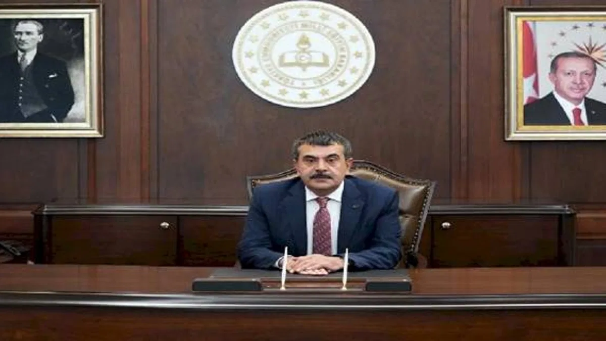 Bakan Tekin'den okullara 'geleneksel' talimat!