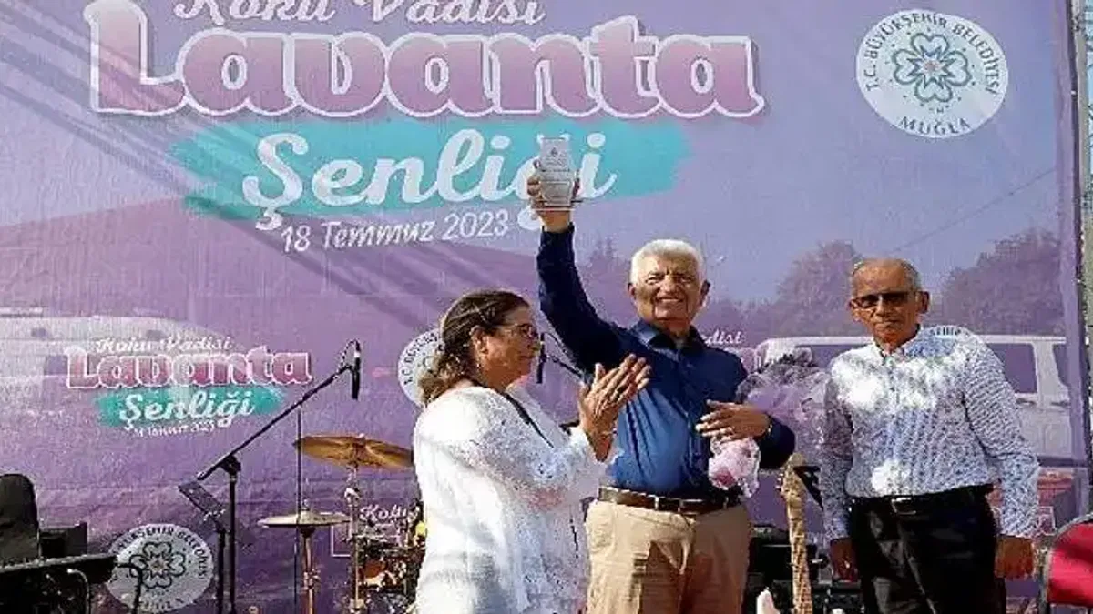 Büyükşehir Lavanta Şenliği'ne Vatandaşlardan Yoğun İlgi
