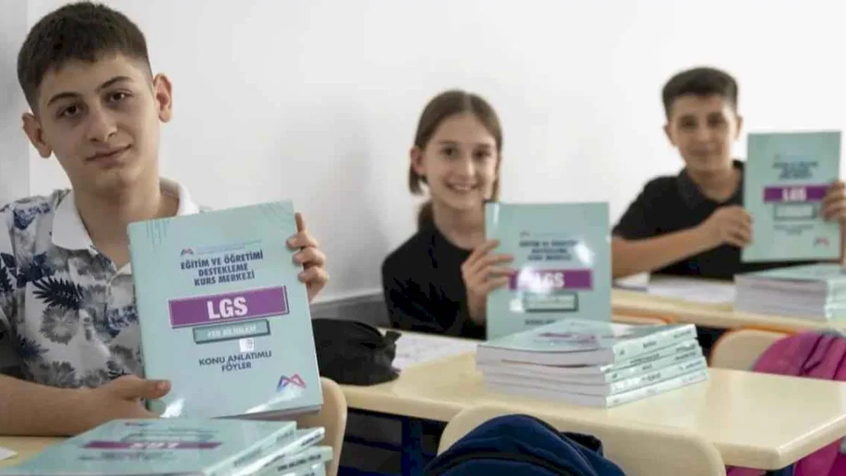 5 bin öğrenciye ücretsiz test kitabı