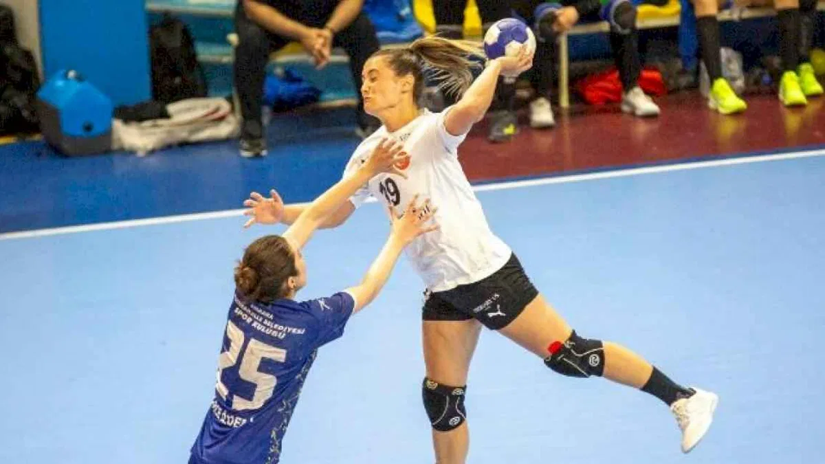Kadınlar Süper Ligi'nde Armada Praxis Yalıkavak 2-1 öne geçti
