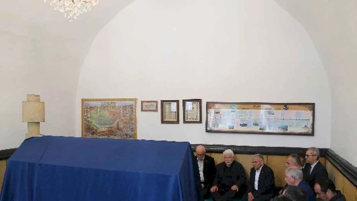 Başkan Büyükkılıç, Melik Mehmet Gazi Türbesi’ni ziyaret etti