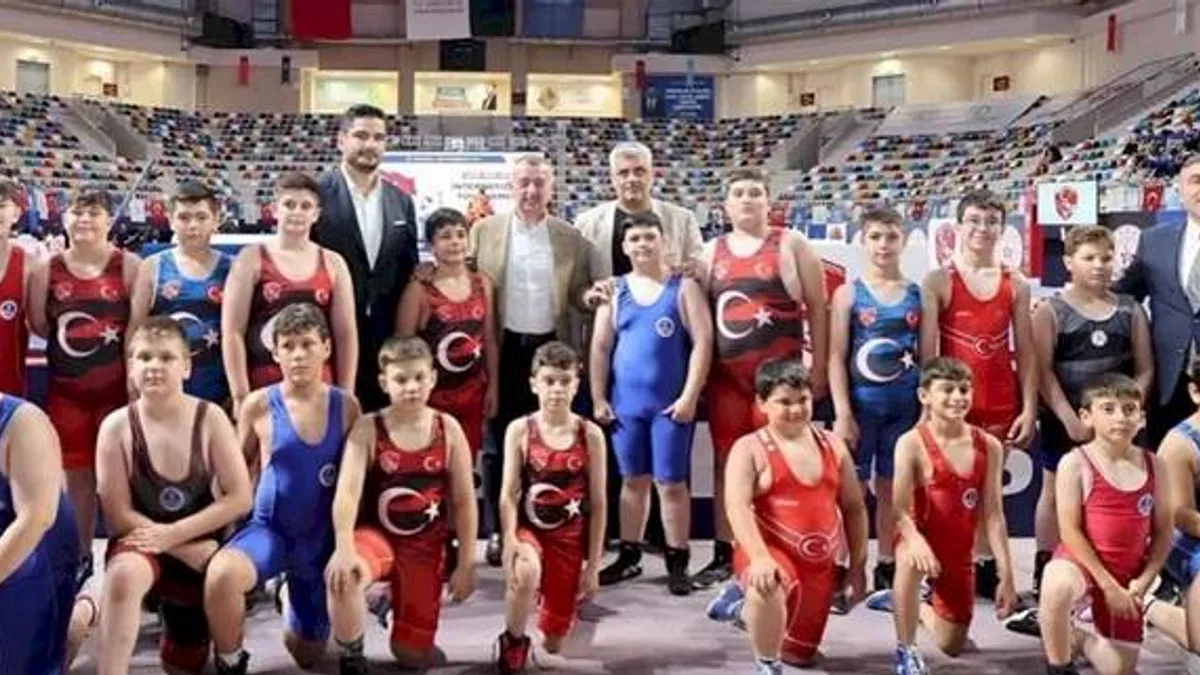 Kocaeli’de uluslararası güreş turnuvası coşkusu