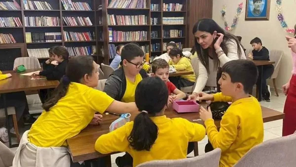 İstanbul'da Maltepeli çocuklar hayallerini kâğıda döktü