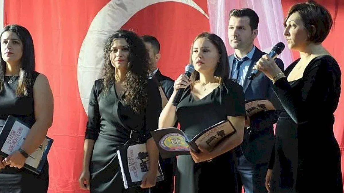 Kemer'de Öğretmenler Günü kutlandı