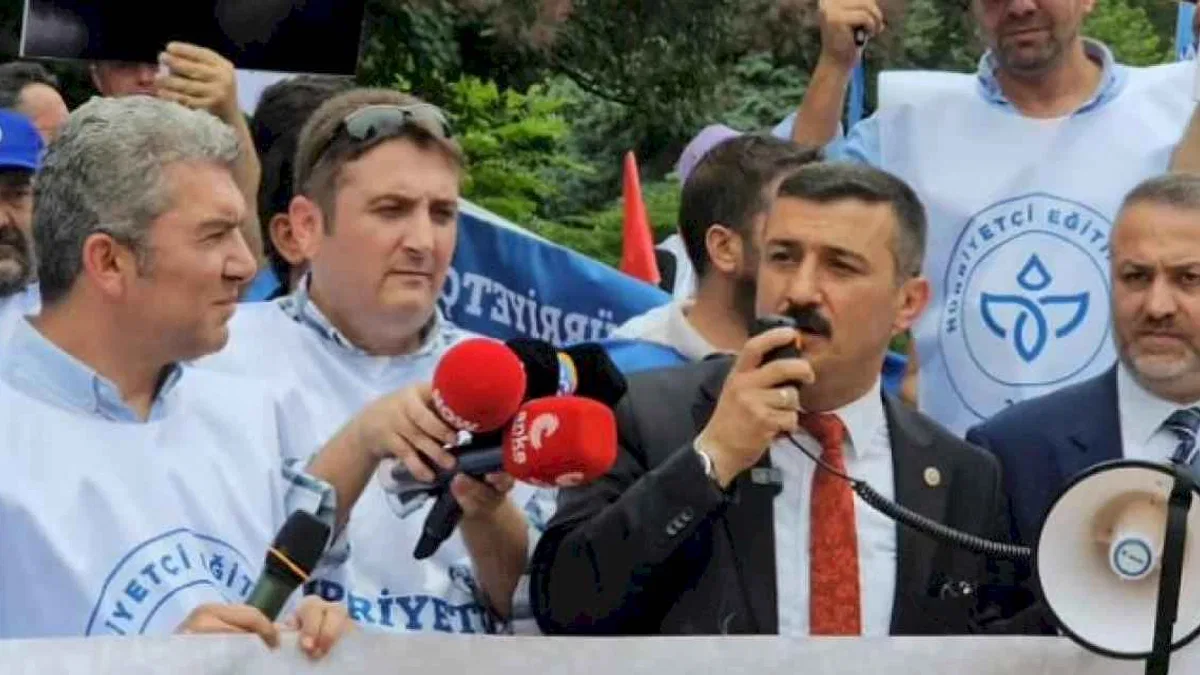 İYİ Partili Türkoğlu: Öğretmen boyun eğmez!