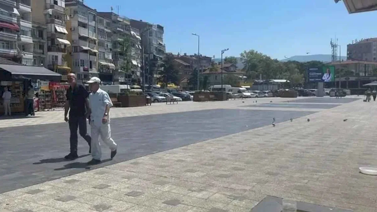 Gemlik'te sahil bölgesi yenilendi