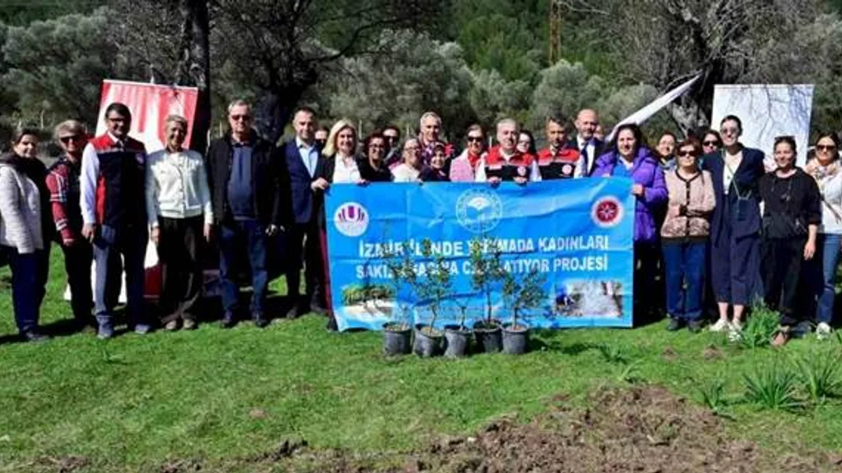 Yarımada kadınları sakız ağacına can katıyor