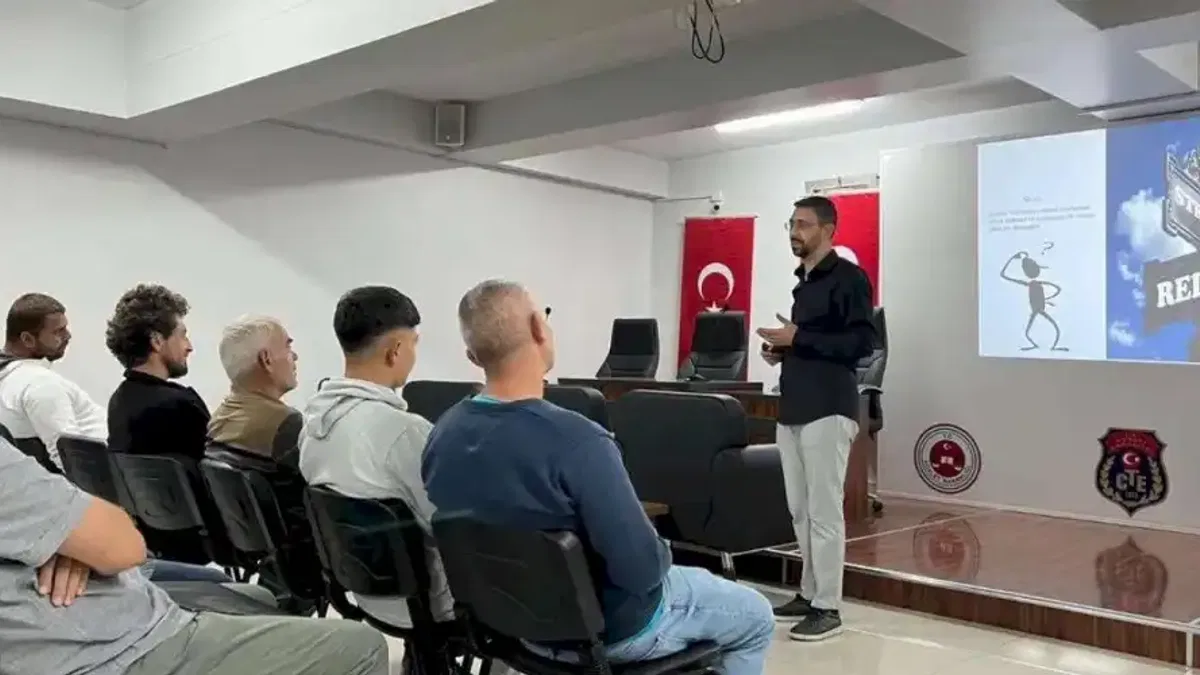 Kayseri Büyükşehir'den hükümlülerin topluma uyumu için eğitim semineri